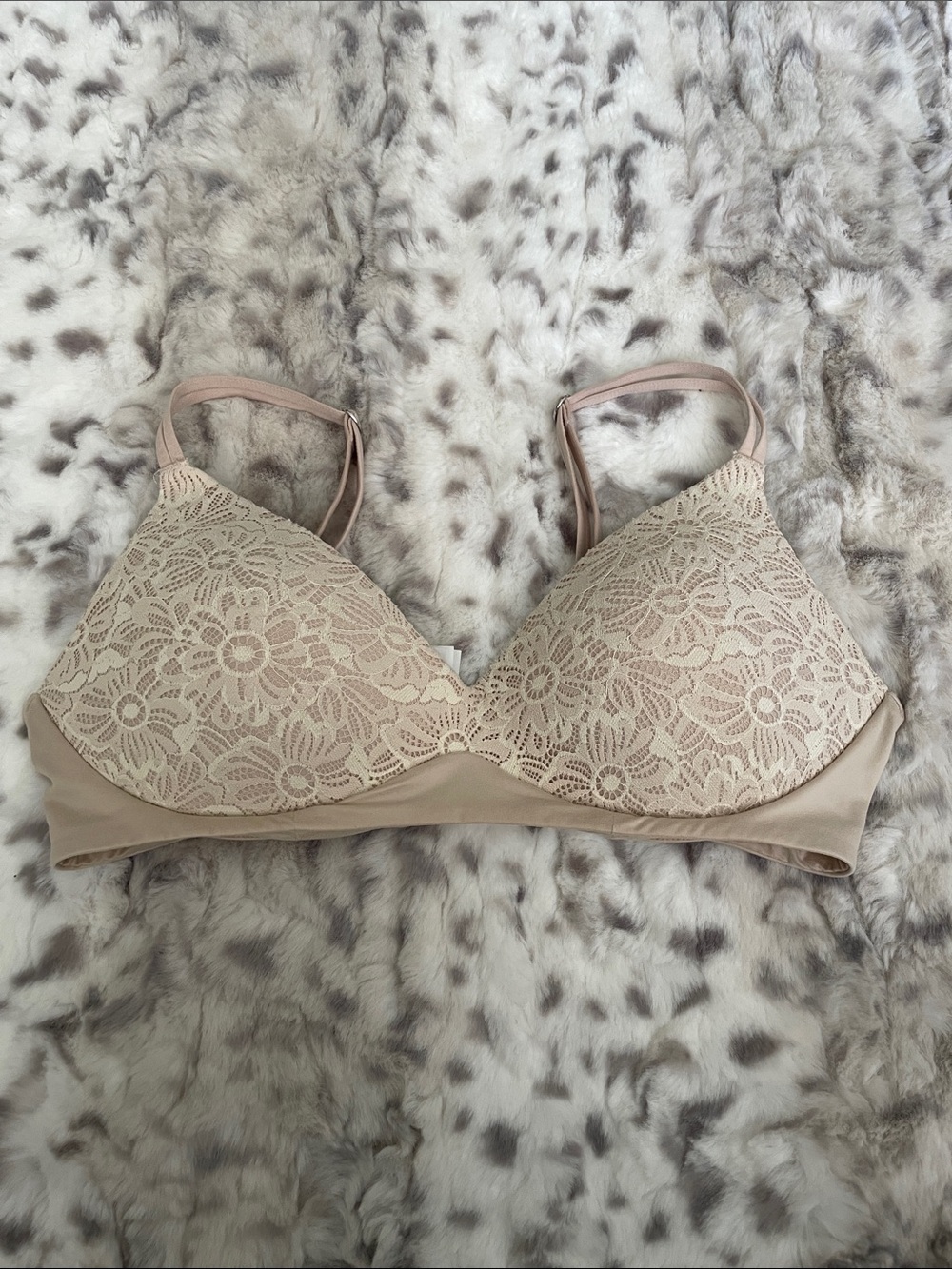 Aerie Lace Wireless Push Up Bra 36B Nude